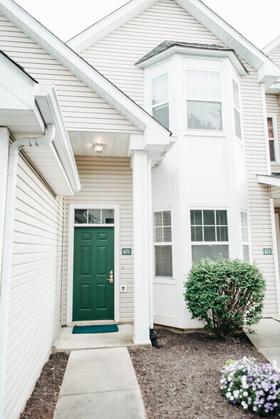 Building Photo - 631 Eagle Pointe Dr