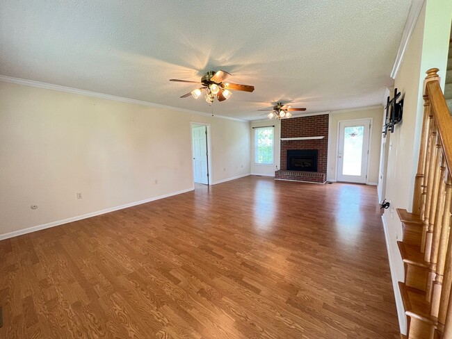 Building Photo - The Lifestyle You Deserve.