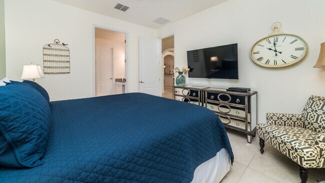 Building Photo - 4079 Oak Tree Dr