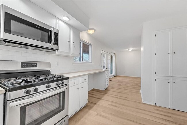 Building Photo - 14804 Dutchmans Dr