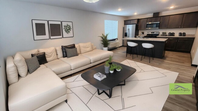 Building Photo - Modern 2 Bedroom, 2 Bathroom Residence wit...