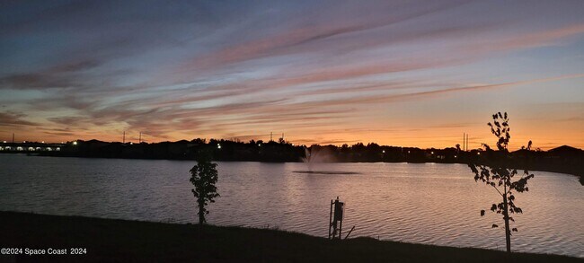 Building Photo - 1253 Dunes Ave