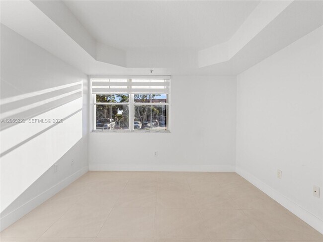 Building Photo - 6420 NW 114th Ave
