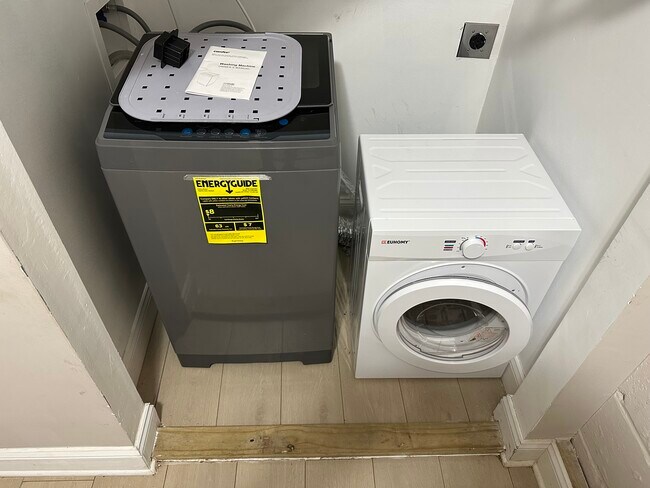 Washer and dryer - 120 Chappell Rd SW