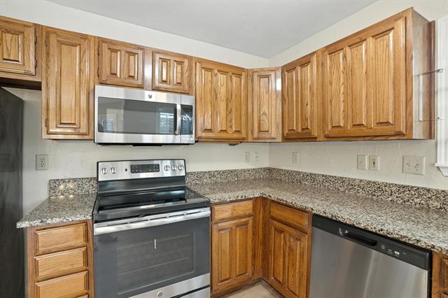 Building Photo - 4405 Ballinger Dr