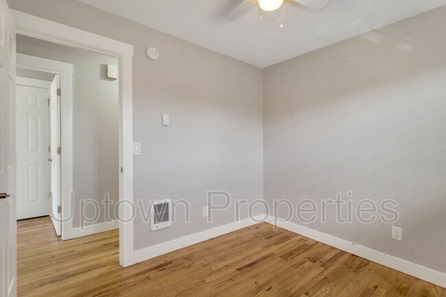 Building Photo - 8045 SW Thorn St