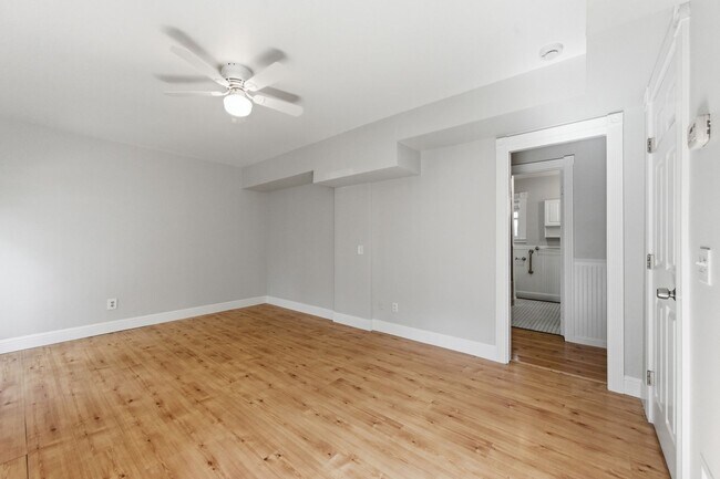 Building Photo - 1901 Spencer St