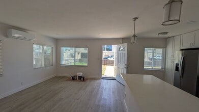 Building Photo - Charming 2-bedroom, 1-bath home in Imperial Beach just two blocks from the beach