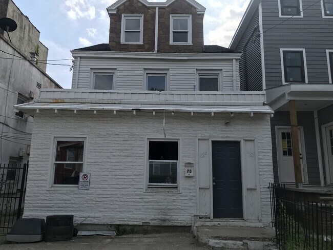 Primary Photo - 73 Brinkerhoff St