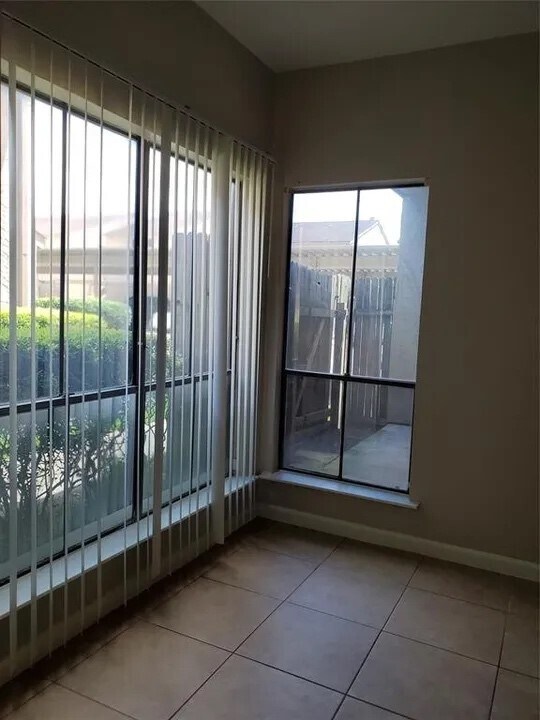 Building Photo - 5000 Milwee St