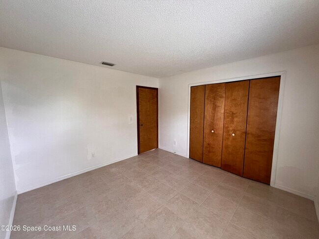 Building Photo - 818 7 Gables Cir SE