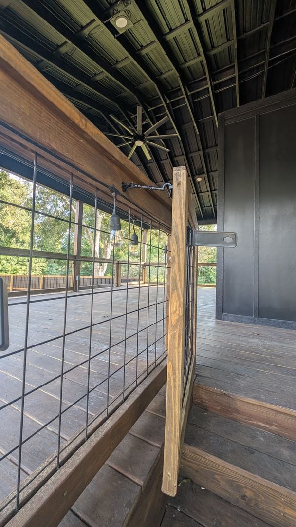 Building Photo - Completely remodeled Studio Home