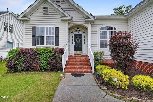 Building Photo - 107 Governors House Dr