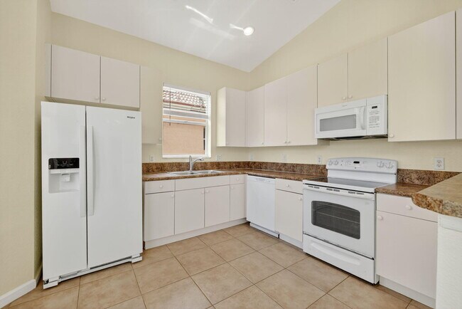 Building Photo - 5552 Spanish River Rd