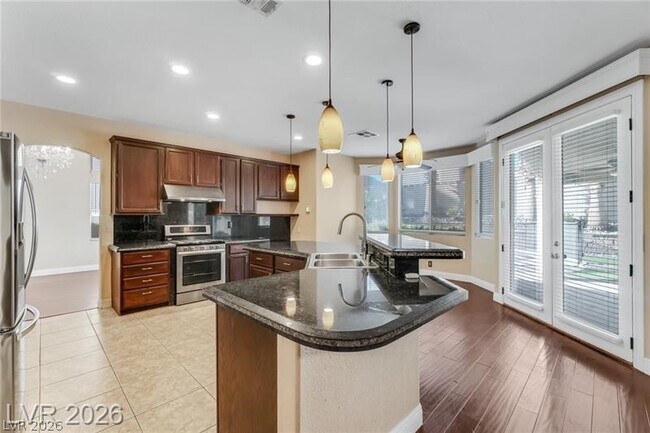 Building Photo - 7 Crown Valley Dr