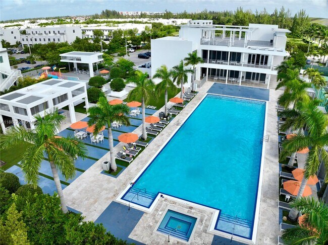 Building Photo - 6320 NW 104th Path