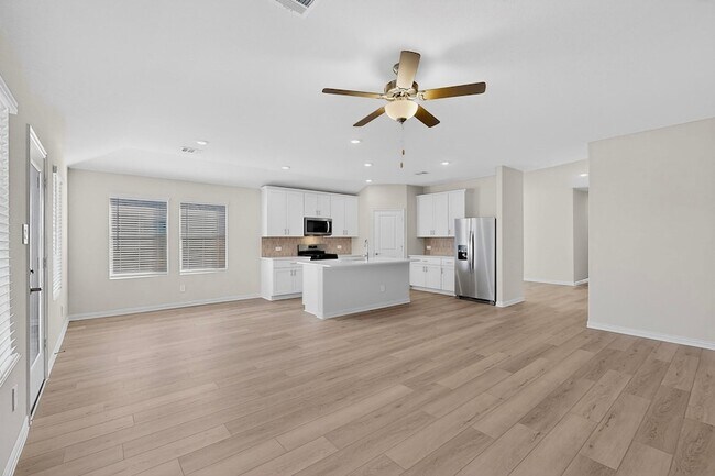 Building Photo - 504 Tidal Dr