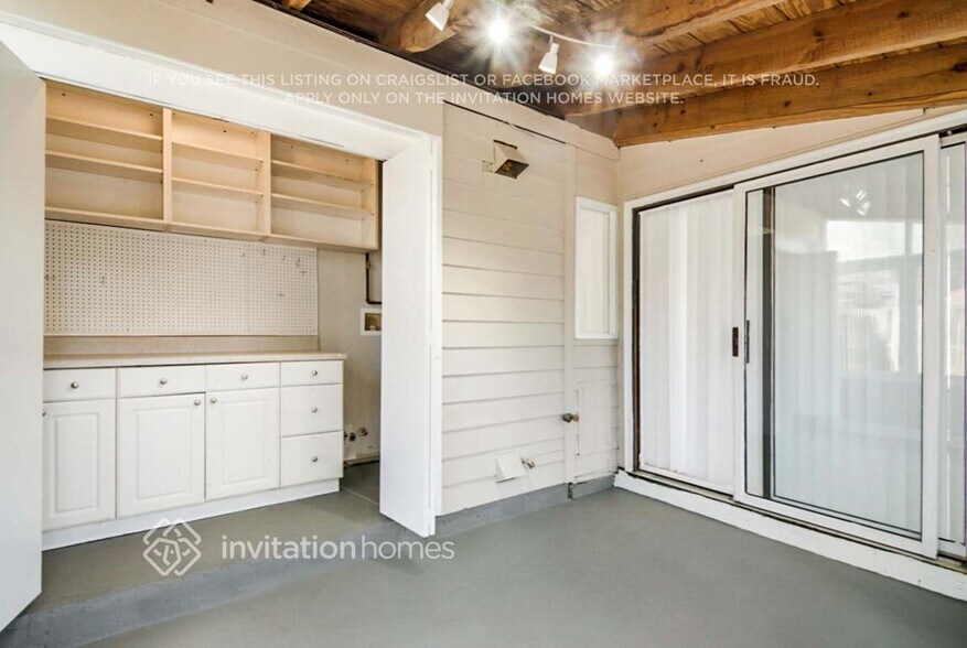 Building Photo - 2420 Voyager Cir
