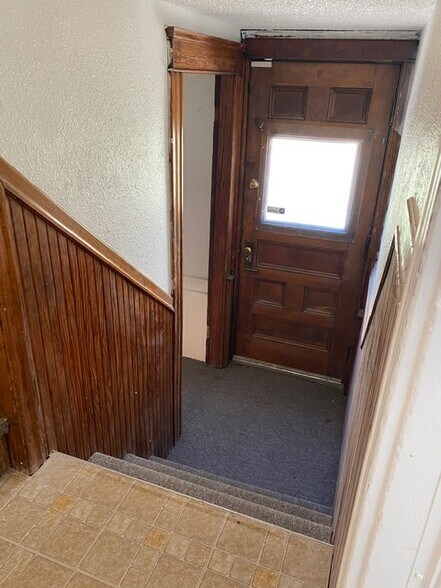 Building Photo - 24 Huxley Ave