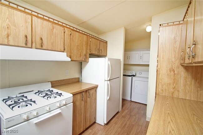 Building Photo - 5964 Shenandoah Ave