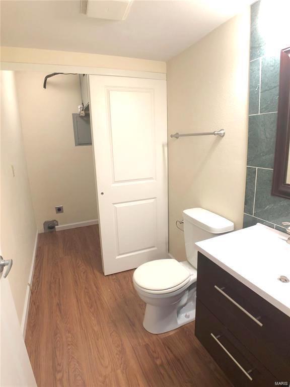 Building Photo - 425 Ponderosa Ave