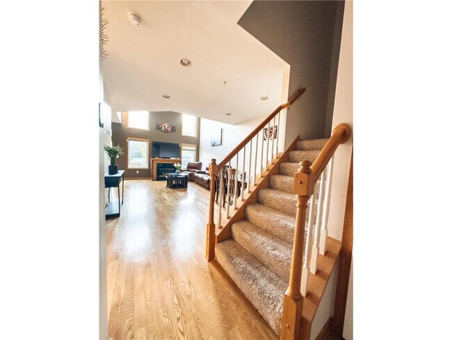 Building Photo - 5080 Yuma Ln N