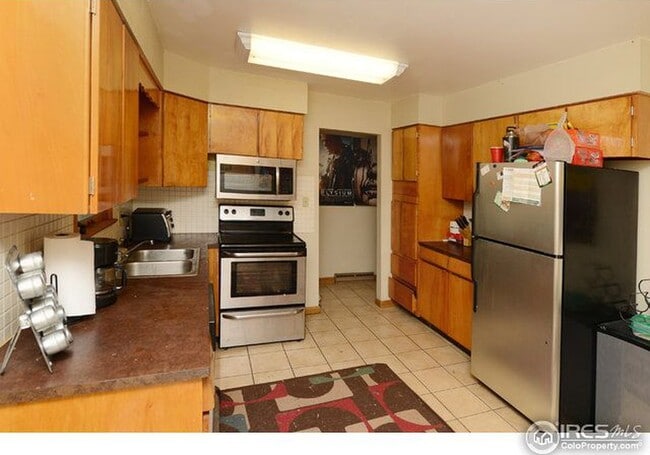 Building Photo - 1804 Broadview Pl