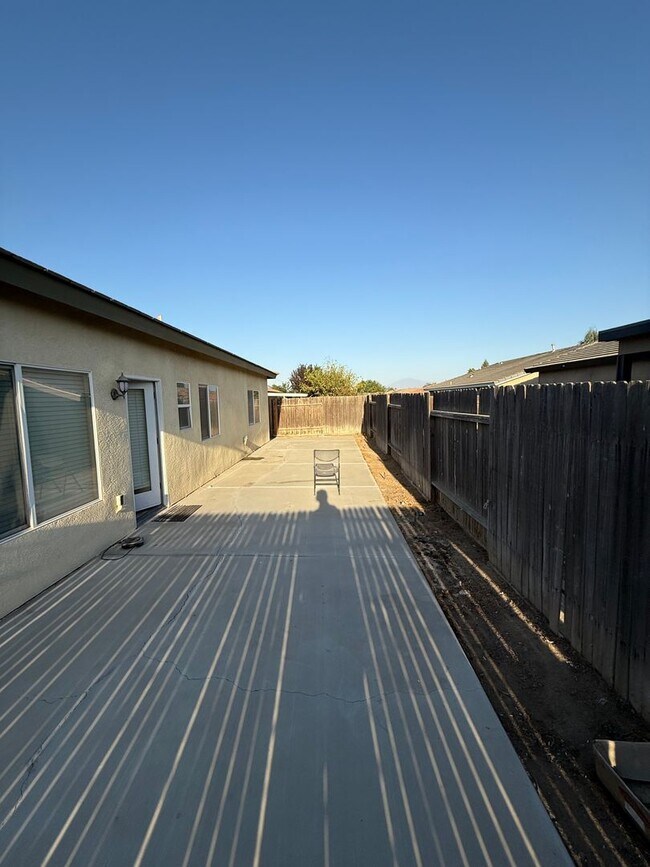 Building Photo - 2623 Bagwell Ct