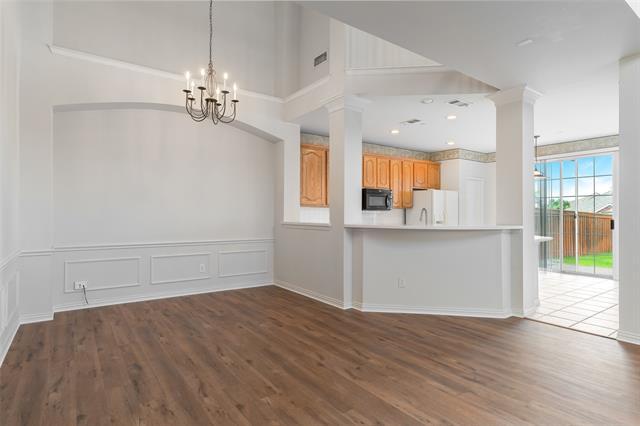 Building Photo - 511 Poplar Ln