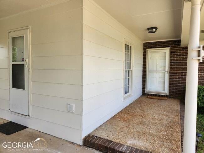 Building Photo - 1136 Bunker Hill Rd