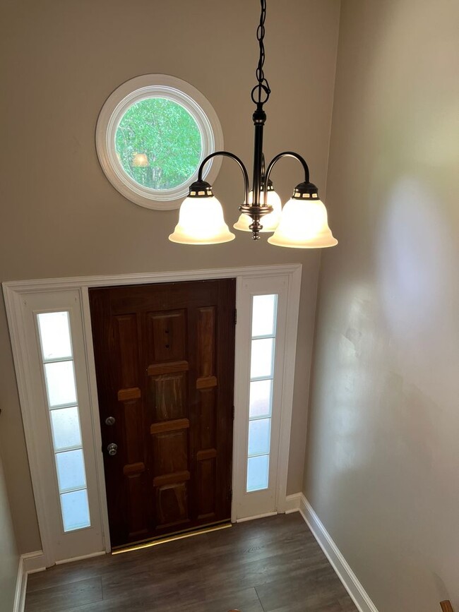Building Photo - Incredible Location in N Davidson Co with ...