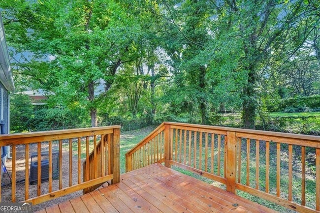 Building Photo - 125 Chappell Rd SW