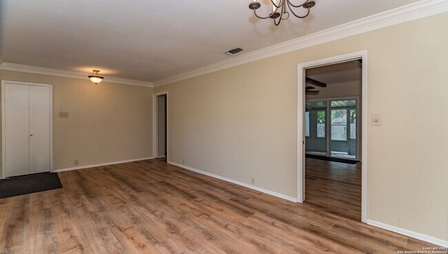 Building Photo - 4146 Longvale Dr