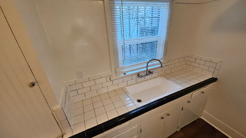 Building Photo - 1414 Logan St