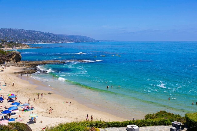 Building Photo - Incredible ocean views and private steps t...