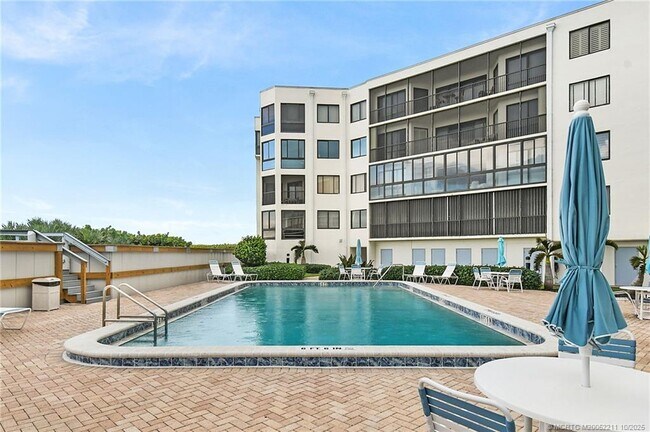 Building Photo - 2375 NE Ocean Blvd