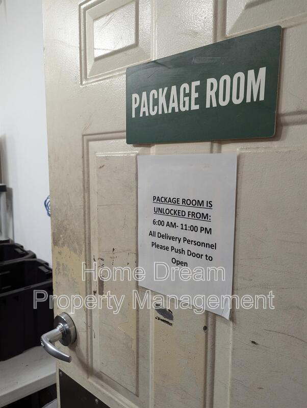 Building Photo - 2465 Army Navy Dr