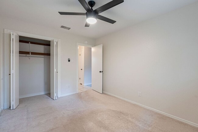 Building Photo - Beautiful 3 bedroom, 2 bathroom home in South Austin!!!