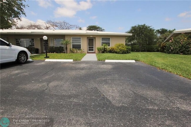 Building Photo - 20844 Vinesta Cir