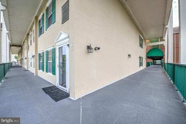 Building Photo - 6146 Main St