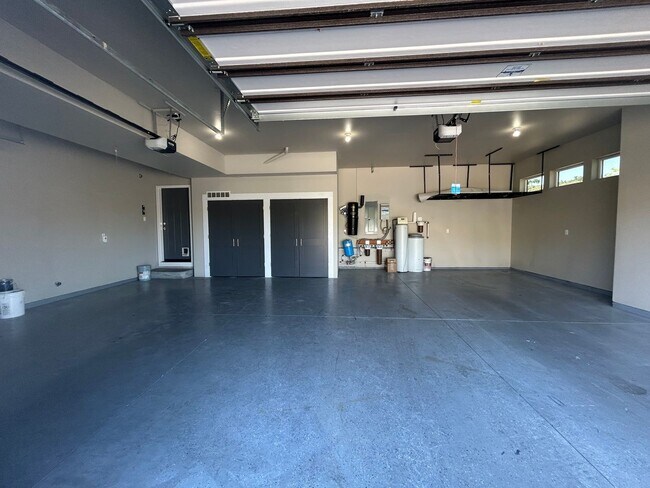 Building Photo - Luxury Living in StarView Estates - 4.98 A...