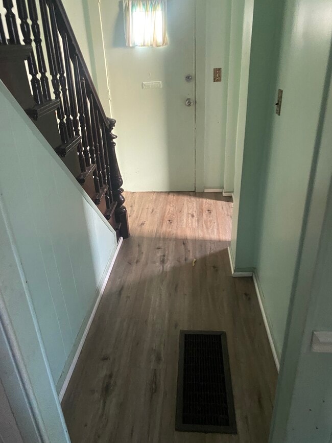 Building Photo - 23 Franklin St