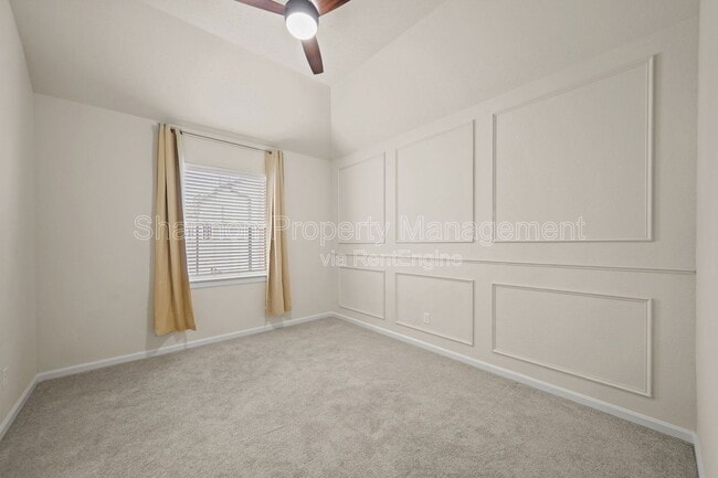 Building Photo - 2025 Cambridge Heights Pl