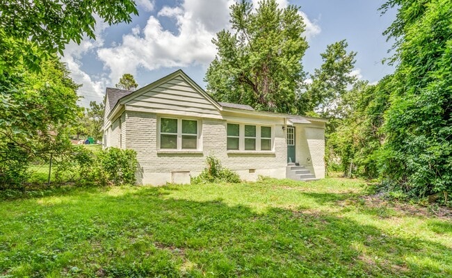 Building Photo - 1473 Oberle Ave