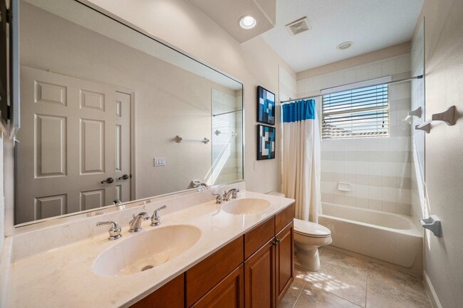 Building Photo - Fully Furnished Executive Rental in Providence