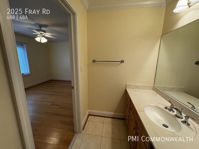 Building Photo - 4 Bed / 3.5 Bath Single Family (Available ...