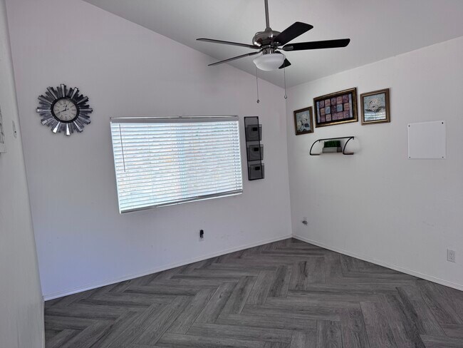 Building Photo - 732 Gold Beach Dr