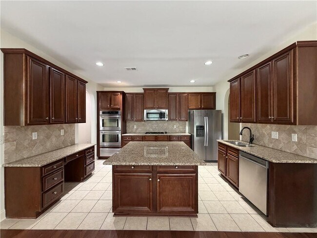 Building Photo - 4805 Carriage Bridge Ln