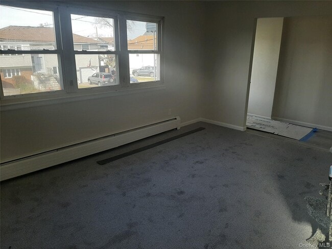 Building Photo - 121 Nassau Ln