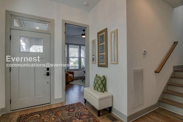 Building Photo - 915B Caruthers Ave